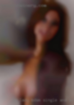 I'm lady BDSM single and available.